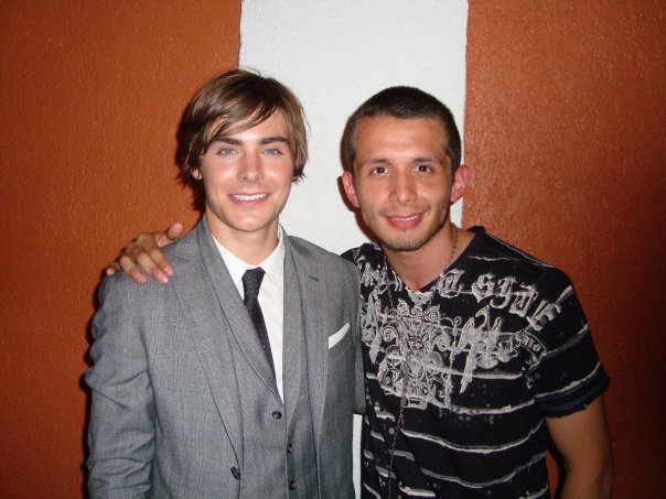 PREMIERE HIGH SCHOOL MUSICAL 3: SENIOR YEAR. RED CARPET. ZAC EFRON AND JUAN CARLOS FLORES (MEXICAN'S CHAD)