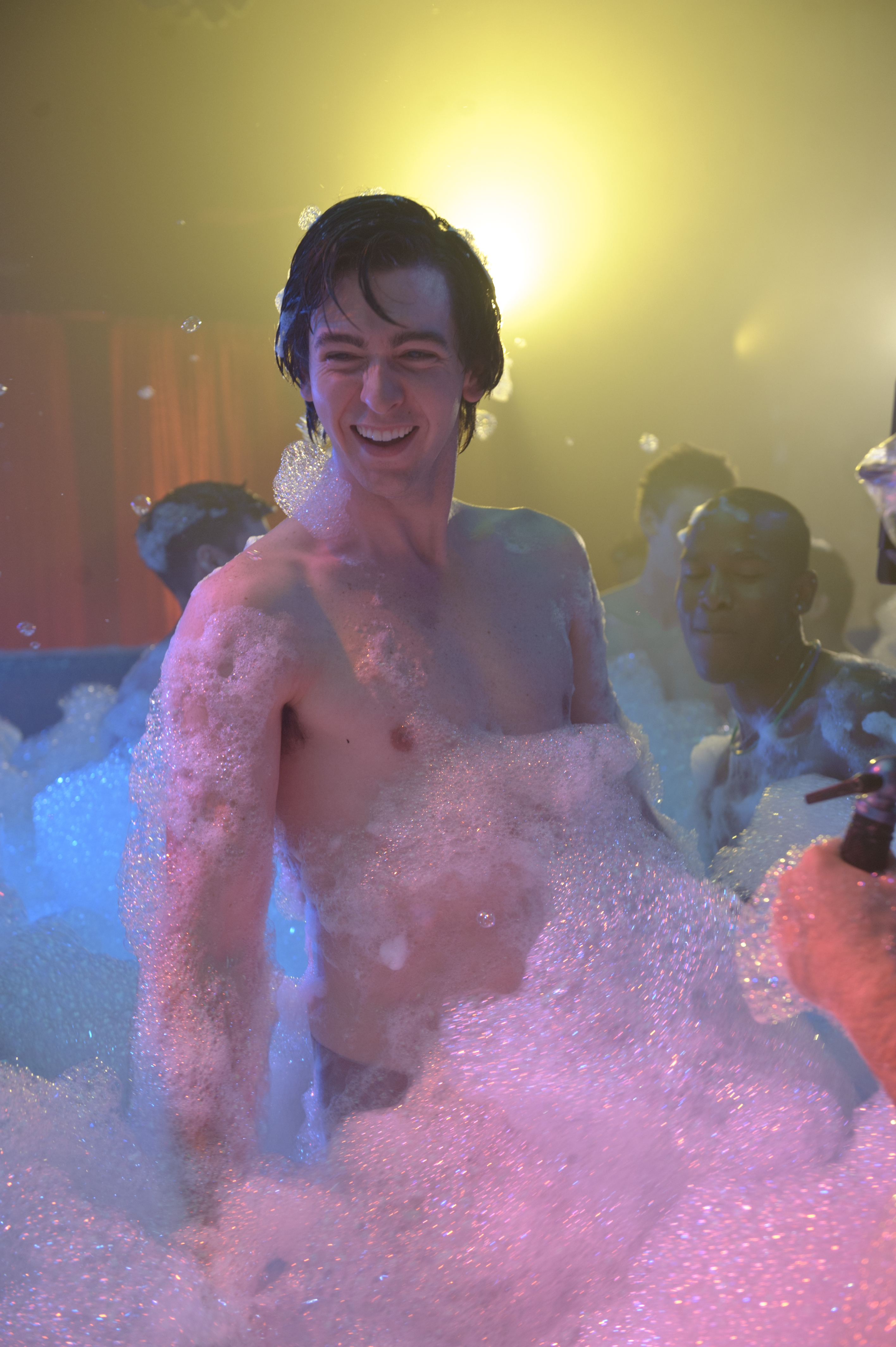 Still of Nicholas Braun in Date and Switch (2014)