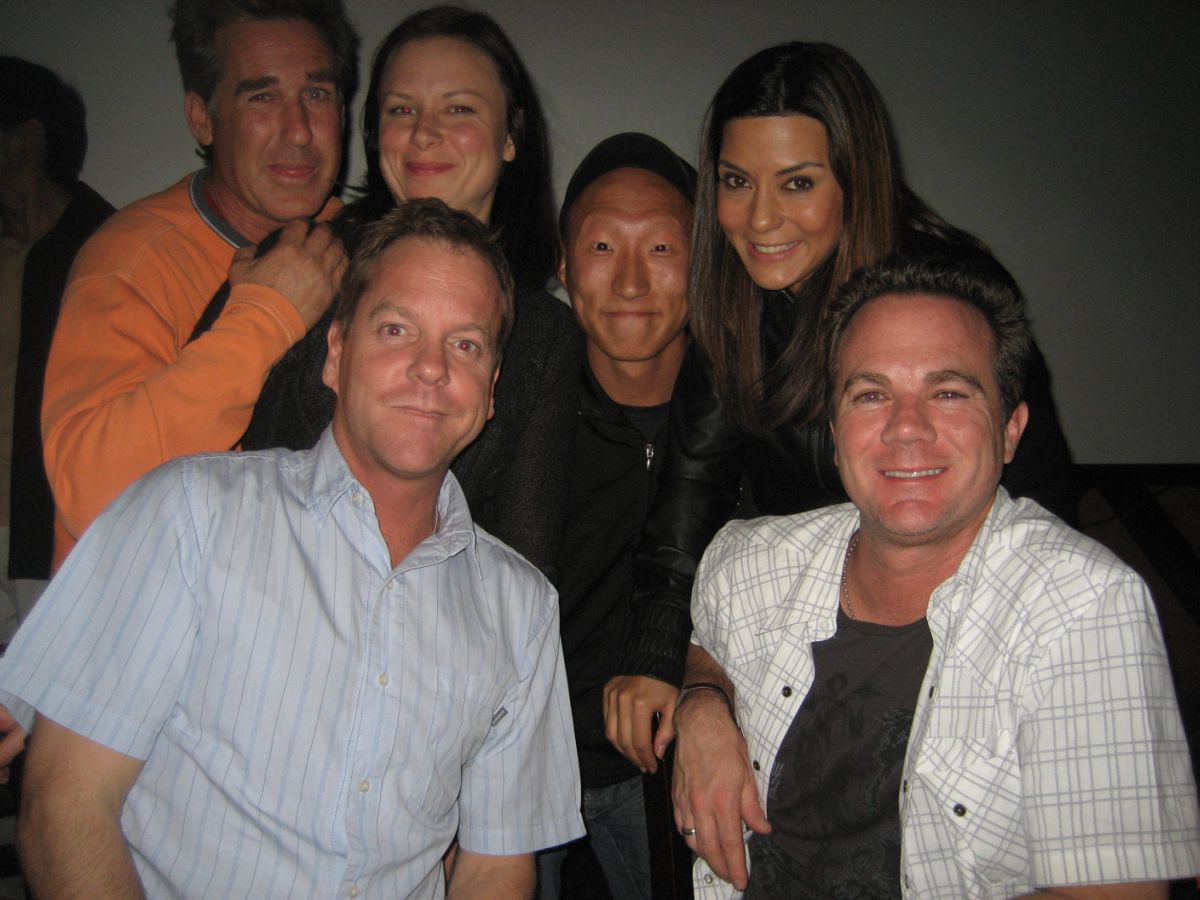 Cast of 24.
