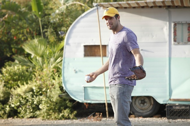 Still of Geoff Stults in The Finder (2012)