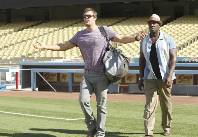 Still of Michael Clarke Duncan and Geoff Stults in The Finder (2012)