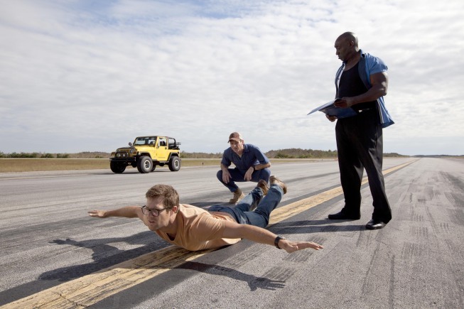 Still of Michael Clarke Duncan, Rus Blackwell and Geoff Stults in The Finder: An Orphan Walks Into a Bar (2012)