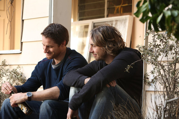 Still of Sam Jaeger and Dax Shepard in Parenthood (2010)