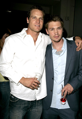 Chad Michael Murray and Brian Van Holt at event of Vasko namai (2005)