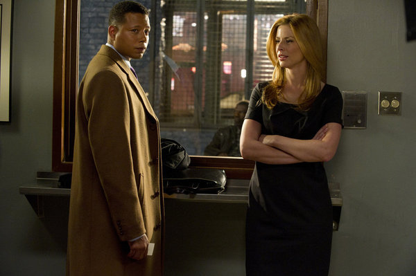 Still of Terrence Howard and Diane Neal in Law & Order: Special Victims Unit (1999)