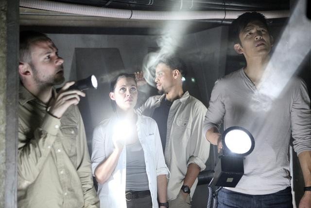 Still of John Cho, Dominic Monaghan, Michael Ealy and Christine Woods in Zvilgsnis i ateiti (2009)