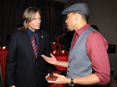 Viggo Mortensen and Michael Ealy at event of The People Speak (2009)