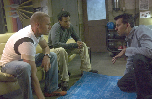 Still of Oded Fehr, Alex Nesic and Michael Ealy in Sleeper Cell (2005)