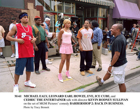 Ice Cube, Cedric the Entertainer, Kevin Rodney Sullivan, Michael Ealy, Eve and Leonard Earl Howze in Barbershop 2: Back in Business (2004)