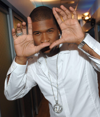 Usher Raymond at event of Total Request Live (1999)