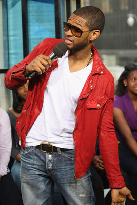 Usher Raymond at event of Total Request Live (1999)