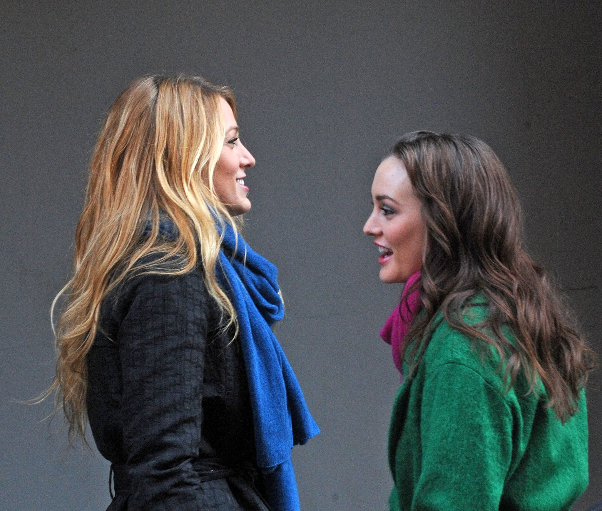 Blake Lively and Leighton Meester at event of Liezuvautoja (2007)