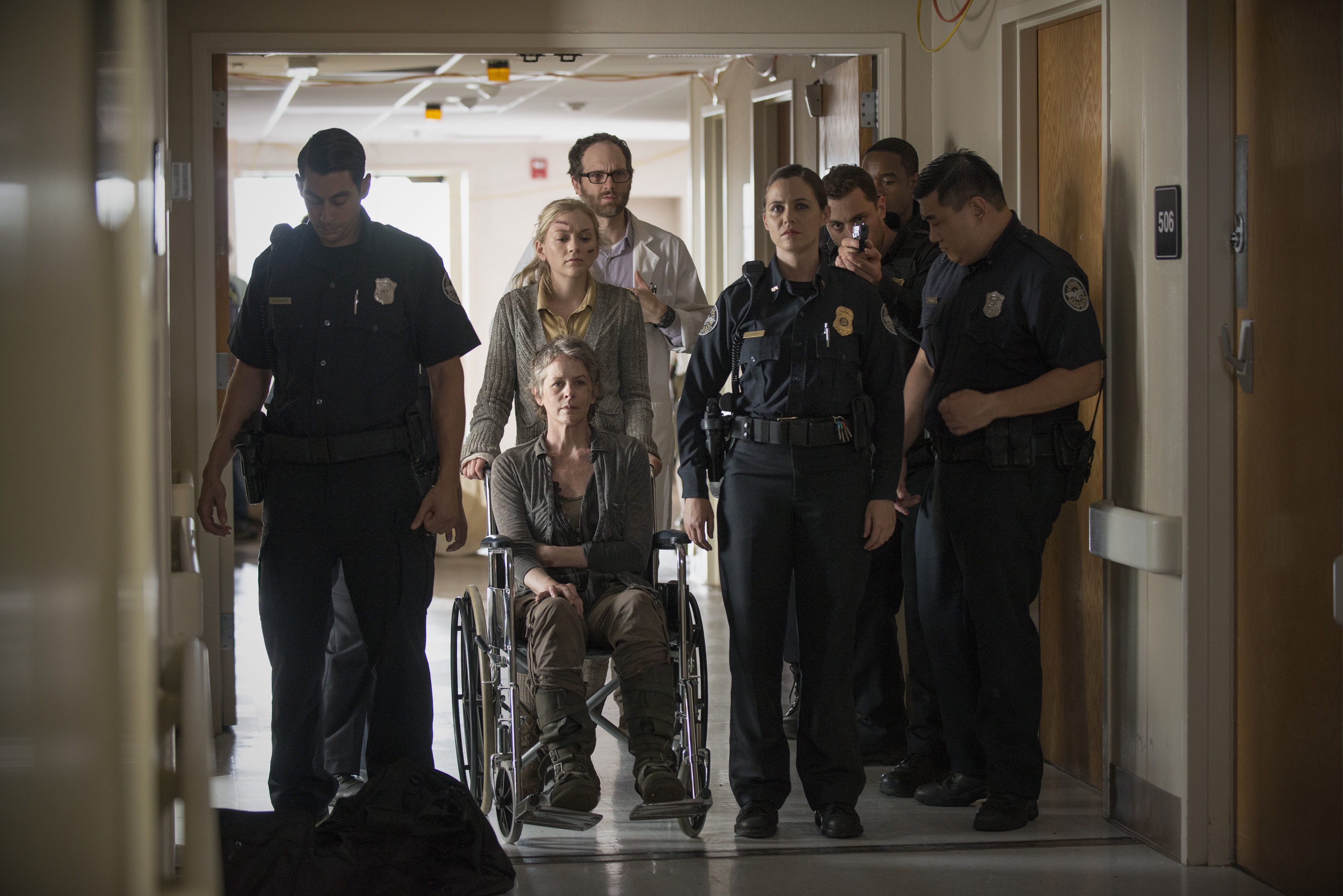 Still of Erik Jensen, Melissa McBride, Christine Woods and Emily Kinney in Vaiksciojantys negyveliai (2010)