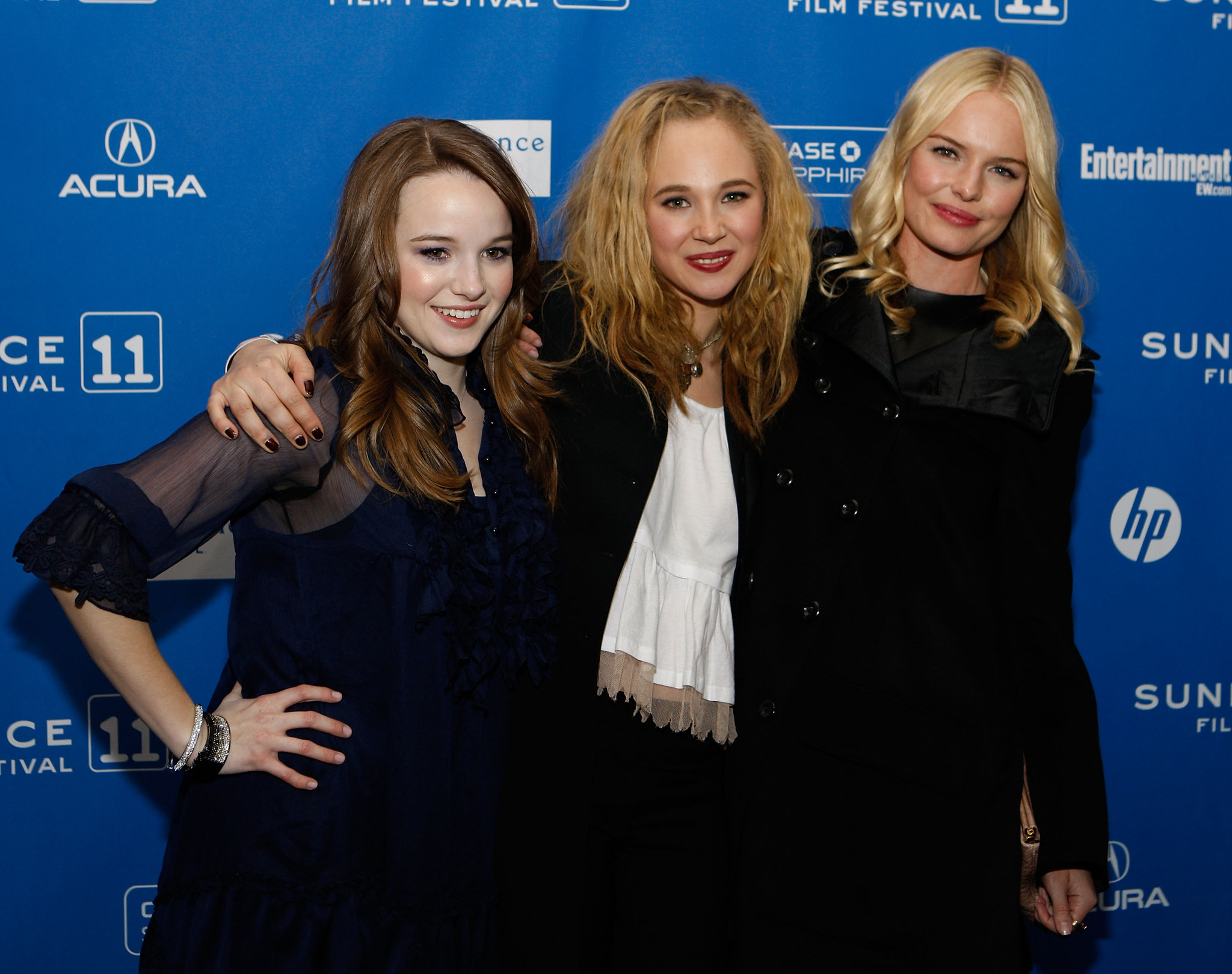 Kate Bosworth, Kay Panabaker and Juno Temple at event of Little Birds (2011)