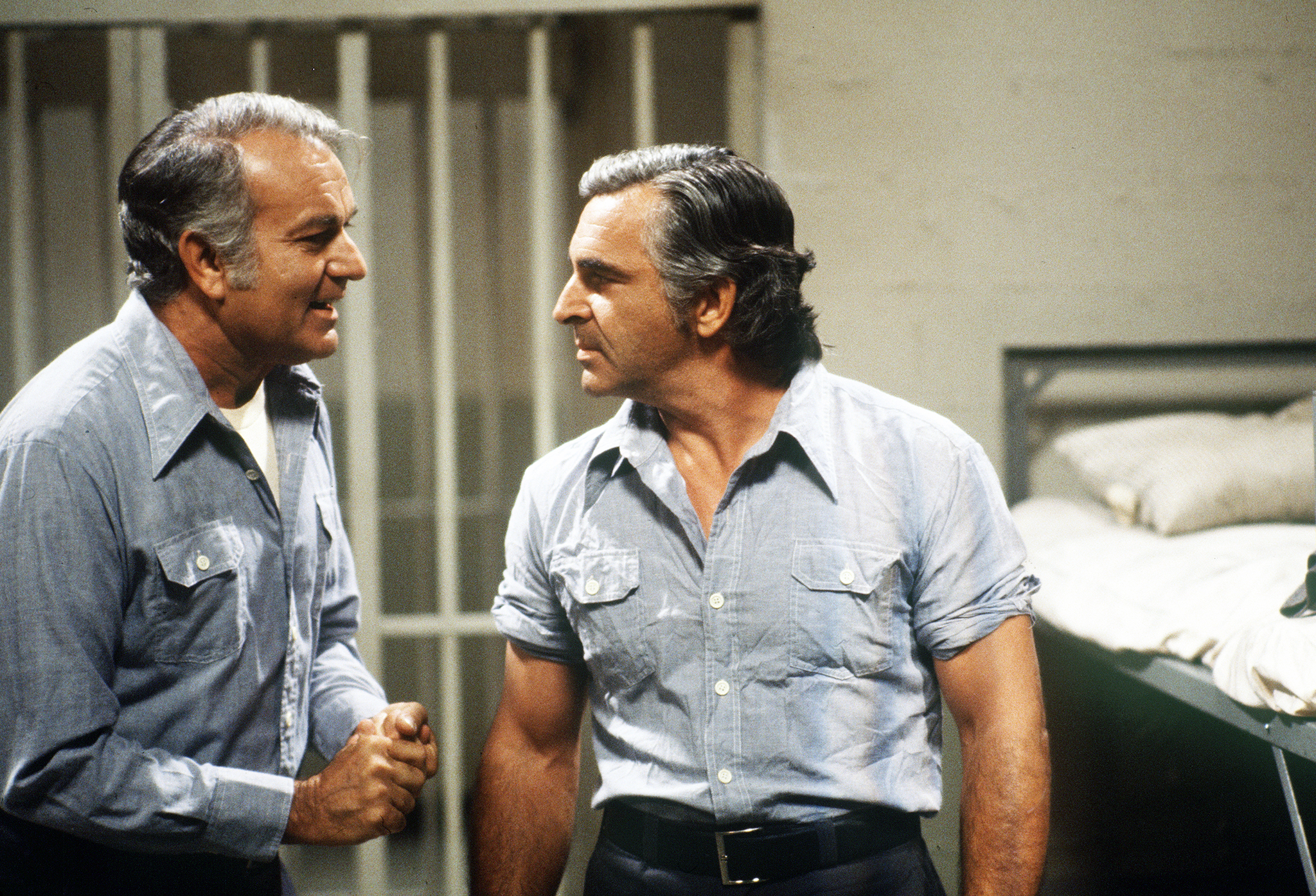 Still of Robert Mandan and Donnelly Rhodes in Soap (1977)