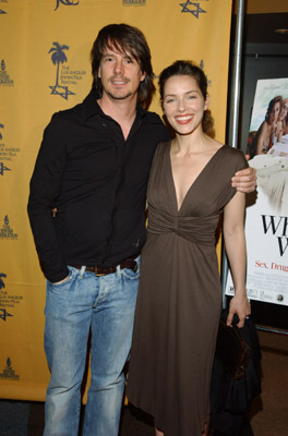 Mili Avital and Charles Randolph at event of When Do We Eat? (2005)