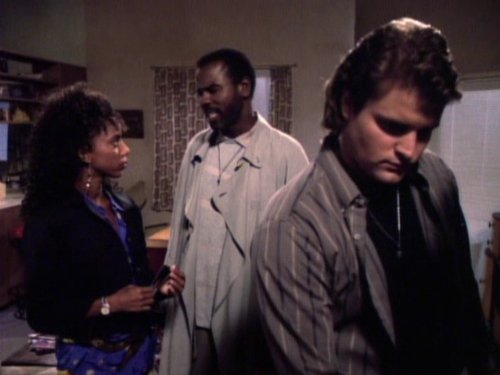 Still of Holly Robinson Peete, Peter DeLuise and Steven Williams in 21 Jump Street (1987)