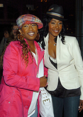 Tweety and Missy Elliott at event of Hitch (2005)
