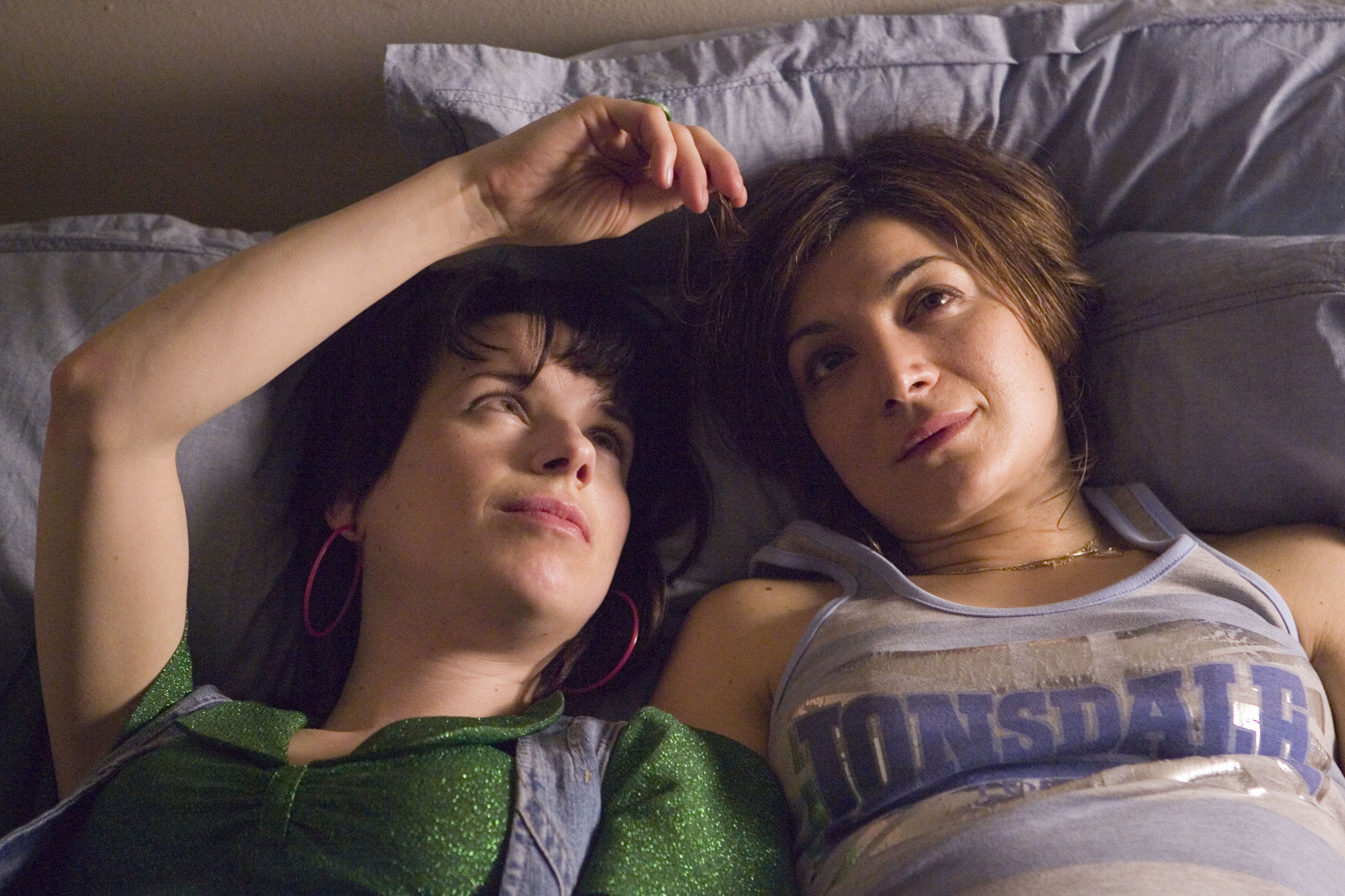 Still of Sally Hawkins and Alexis Zegerman in Happy-Go-Lucky (2008)