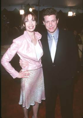 Illeana Douglas and Jonathan Axelrod at event of Message in a Bottle (1999)