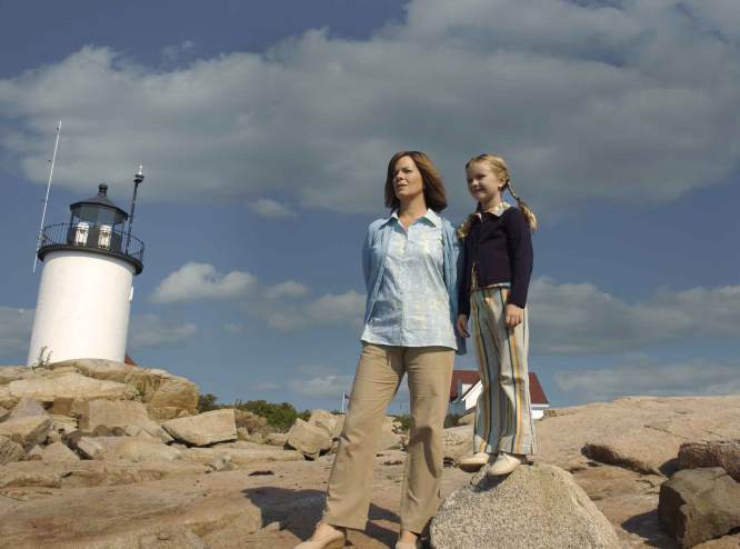 Still of Marcia Gay Harden and Eulala Scheel in Home (2008)