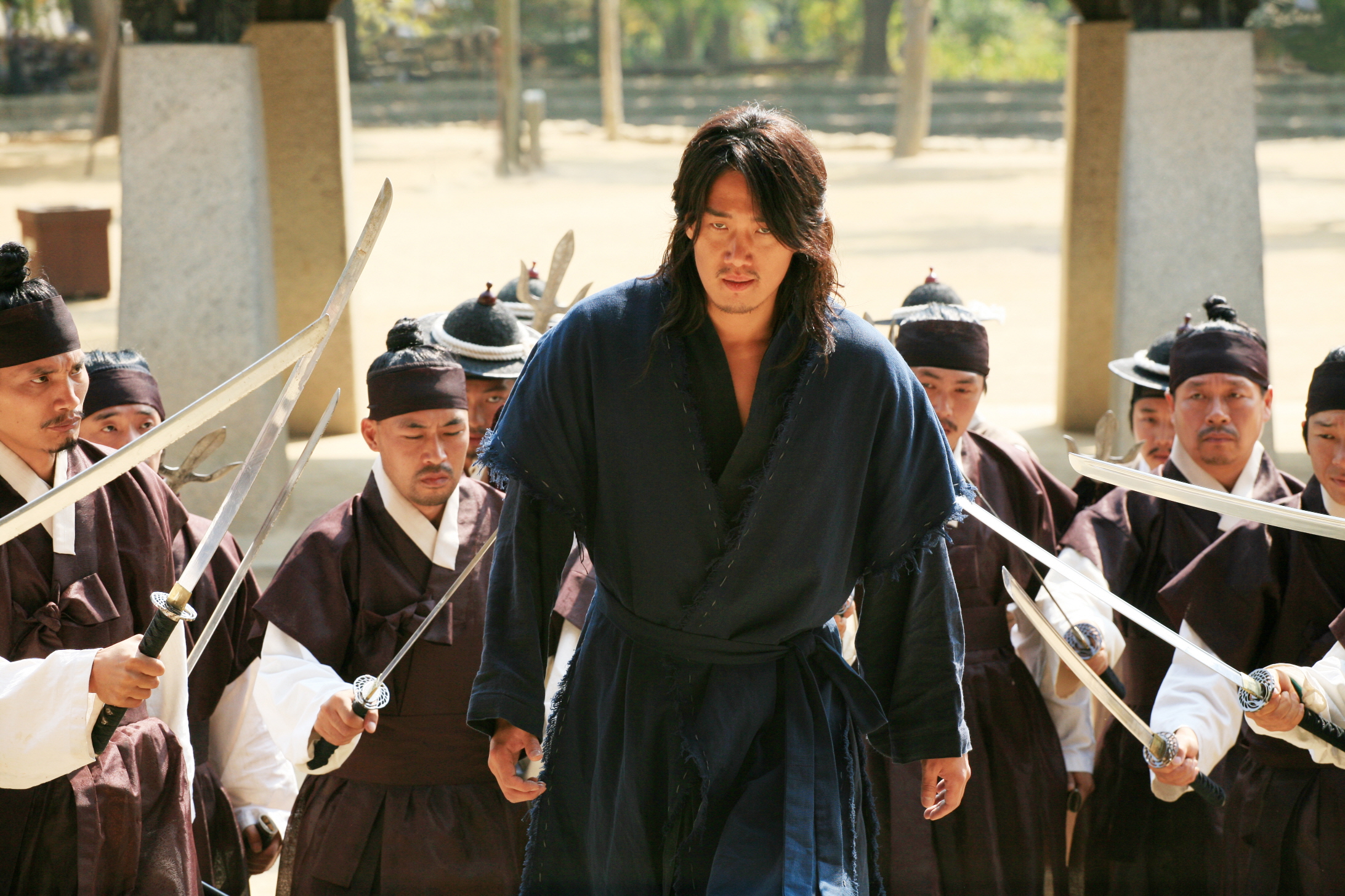 Still of Ji-tae Yu in Hwang Jin-yi (2007)