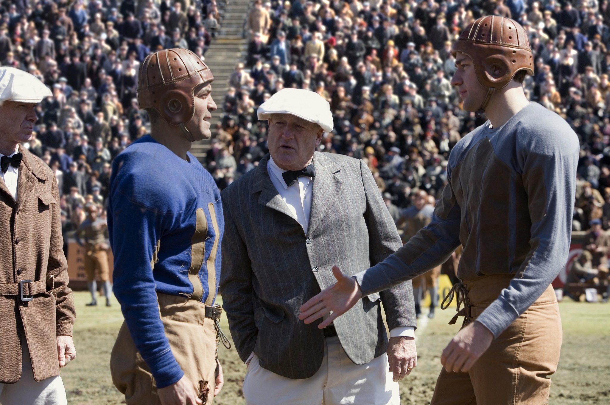 Still of George Clooney and John Krasinski in Leatherheads (2008)