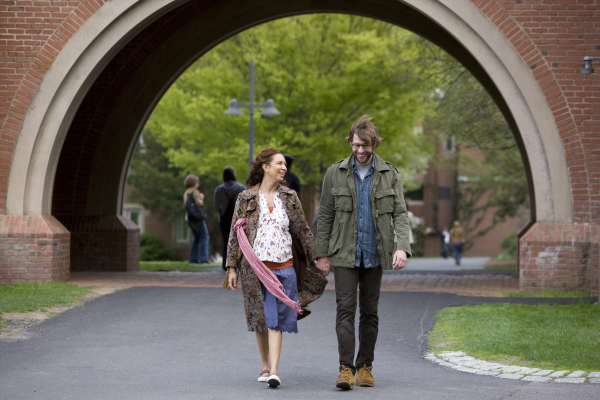 Still of Maya Rudolph and John Krasinski in Away We Go (2009)