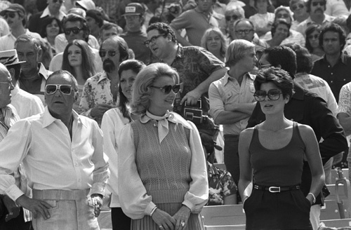 Frank Sinatra with Barbara Marx and daughter Tina at a Los Angeles Dodgers World Series game