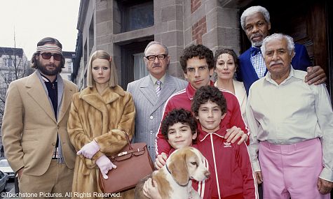 Still of Danny Glover, Gene Hackman, Gwyneth Paltrow, Anjelica Huston, Ben Stiller, Luke Wilson, Jonah Meyerson, Kumar Pallana and Grant Rosenmeyer in The Royal Tenenbaums (2001)