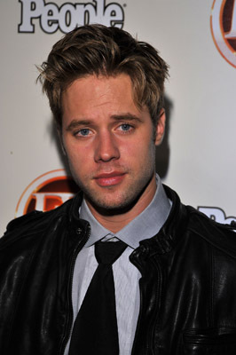 Shaun Sipos at event of The 61st Primetime Emmy Awards (2009)