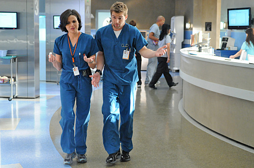 Still of Lana Parrilla and Mike Vogel in Miami Medical (2010)