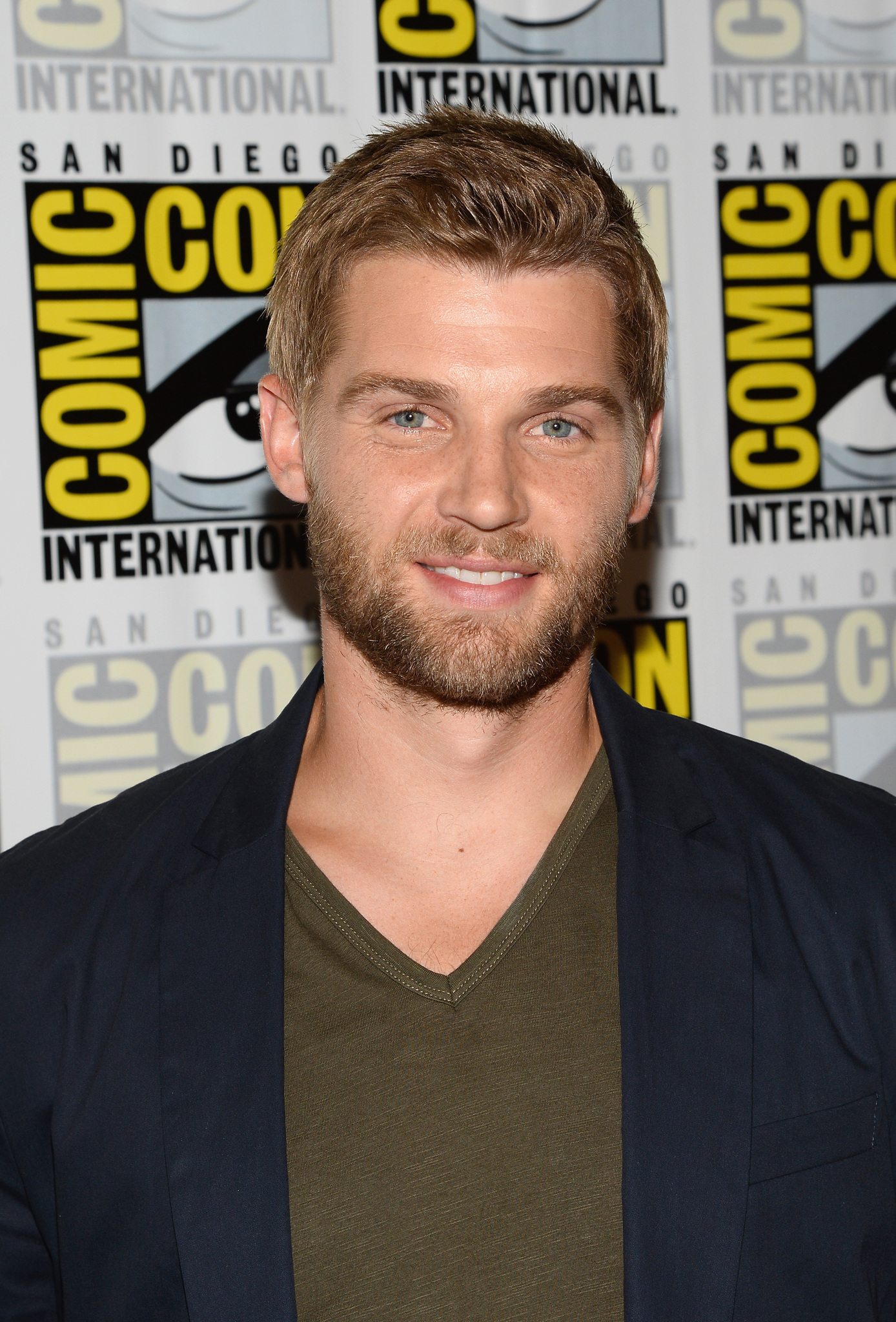 Mike Vogel at event of Under the Dome (2013)