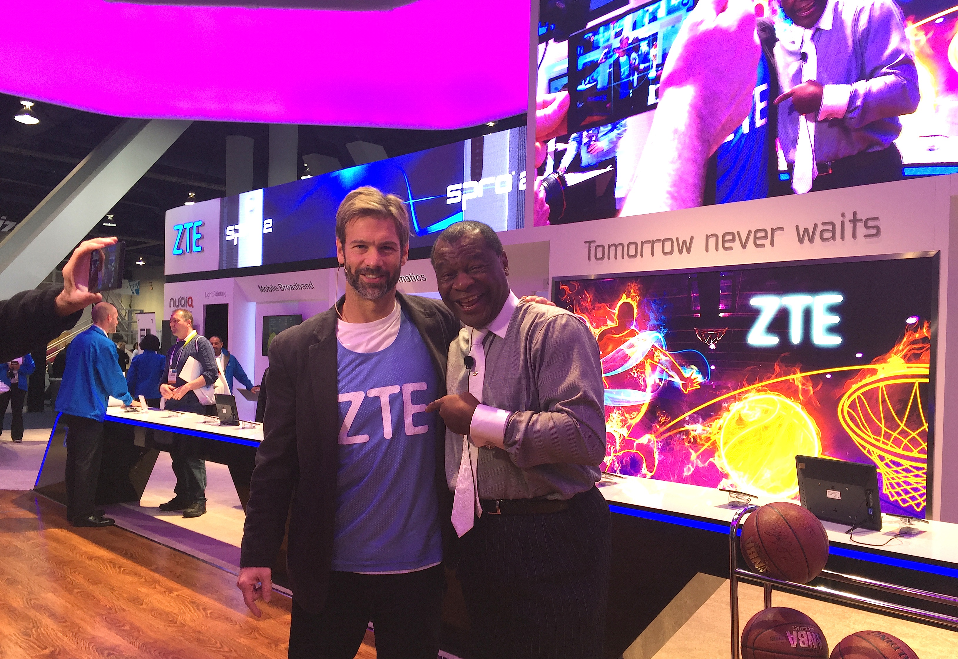 NBA Houston Rockets Hall of famer and analyst Calvin Murphy & Rob O'Malley hosting ZTE Basketball Experience at C.E.S. Las Vegas