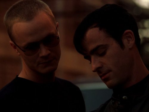 Still of Justin Theroux and David Anders in Alias (2001)