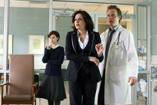 Still of Lana Parrilla, Keegan Connor Tracy and David Anders in Once Upon a Time (2011)