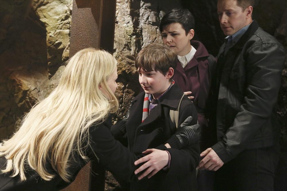 Still of Ginnifer Goodwin, Jennifer Morrison, Jared Gilmore and Josh Dallas in Once Upon a Time (2011)