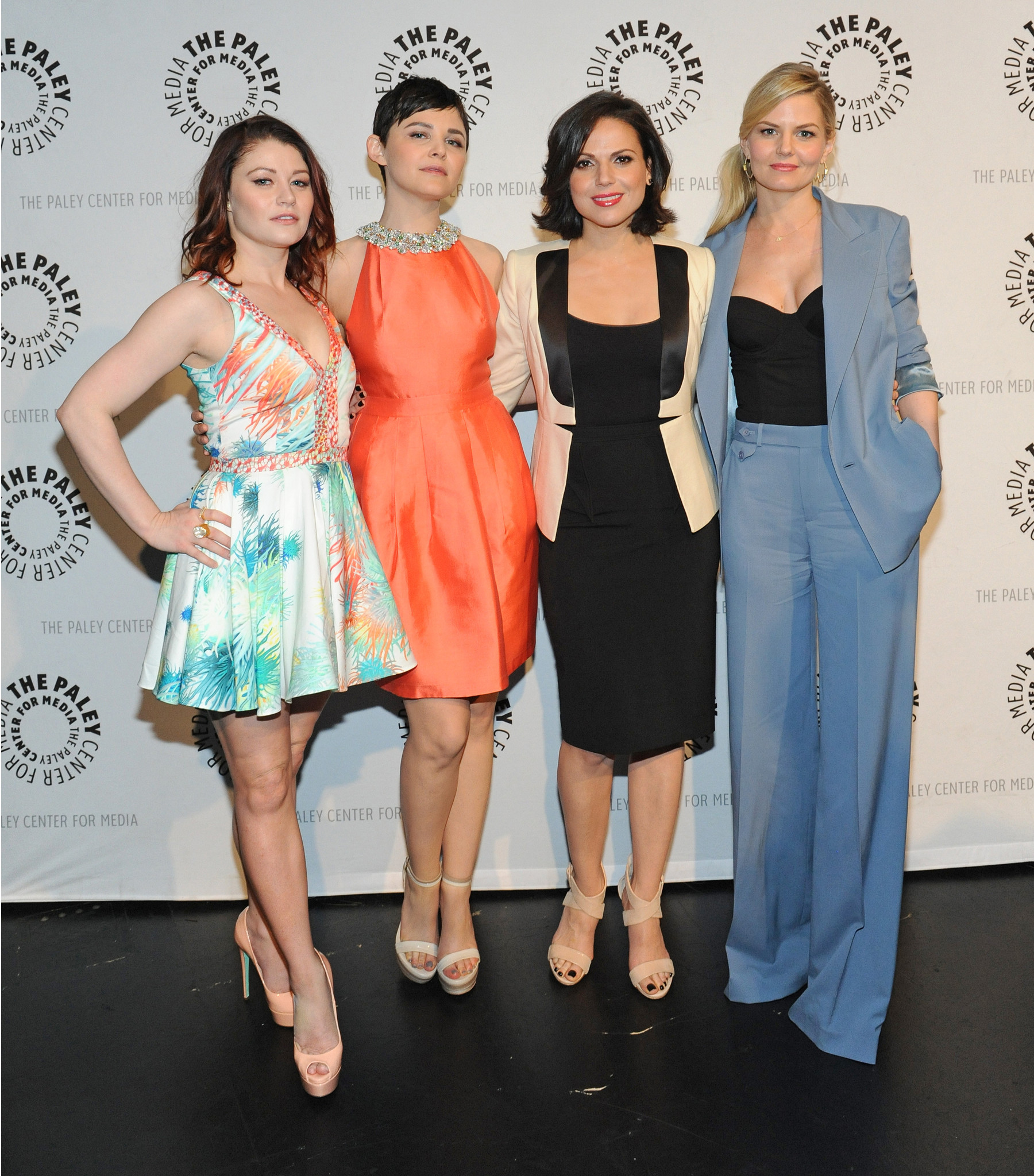 Emilie de Ravin, Ginnifer Goodwin, Jennifer Morrison and Lana Parrilla at event of Once Upon a Time (2011)