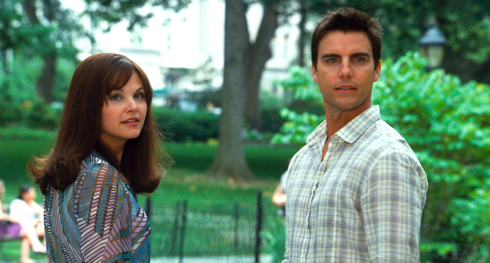 Still of Ginnifer Goodwin and Colin Egglesfield in Kazkas skolinto (2011)