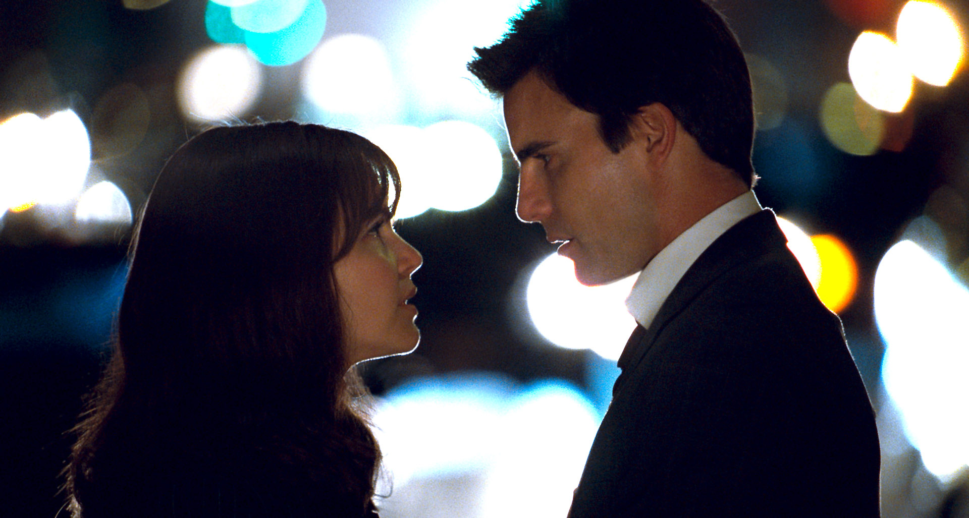 Still of Ginnifer Goodwin and Colin Egglesfield in Kazkas skolinto (2011)