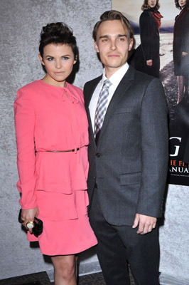Ginnifer Goodwin and Joey Kern at event of Big Love (2006)