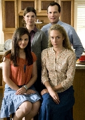 Still of Bill Paxton, Jeanne Tripplehorn, Chloë Sevigny and Ginnifer Goodwin in Big Love (2006)