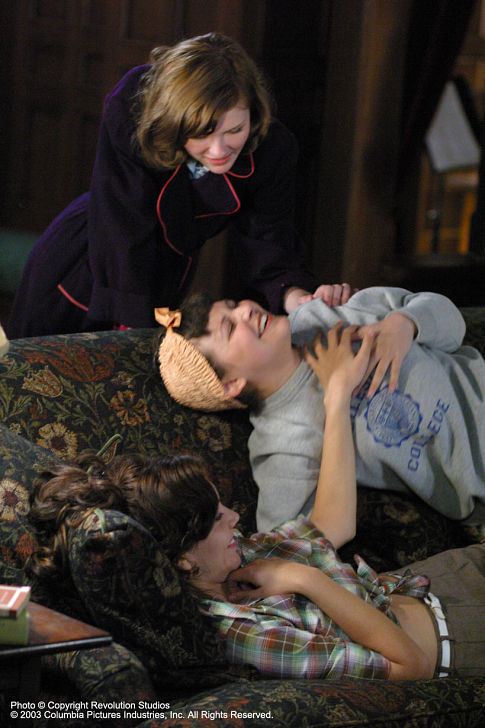 Still of Kirsten Dunst, Ginnifer Goodwin and Maggie Gyllenhaal in Mona Lisa Smile (2003)