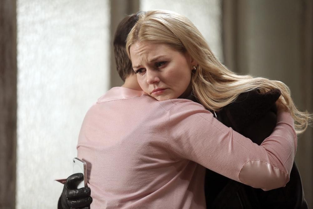 Still of Ginnifer Goodwin and Jennifer Morrison in Once Upon a Time (2011)