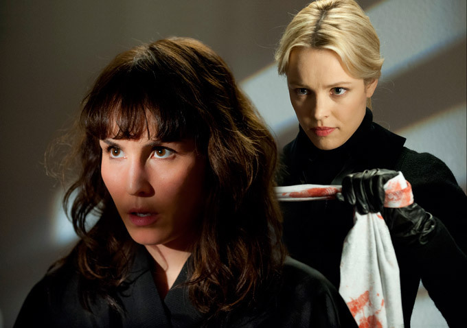 Still of Noomi Rapace and Rachel McAdams in Nuodeminga aistra (2012)