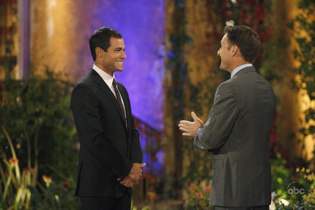 Still of Chris Harrison and Jason Mesnick in The Bachelor (2002)