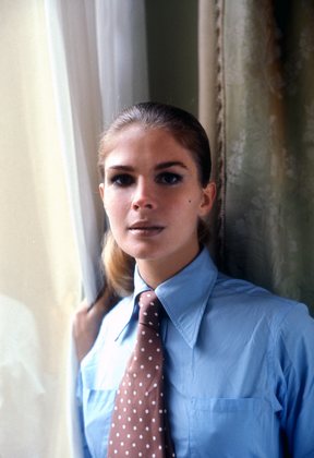 Candice Bergen in her Paris hotel room 1968 © 1978 Bob Willoughby