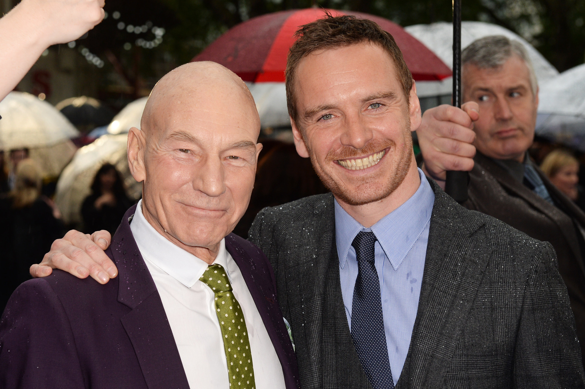 Patrick Stewart and Michael Fassbender at event of Iksmenai: Praejusios ateities dienos (2014)