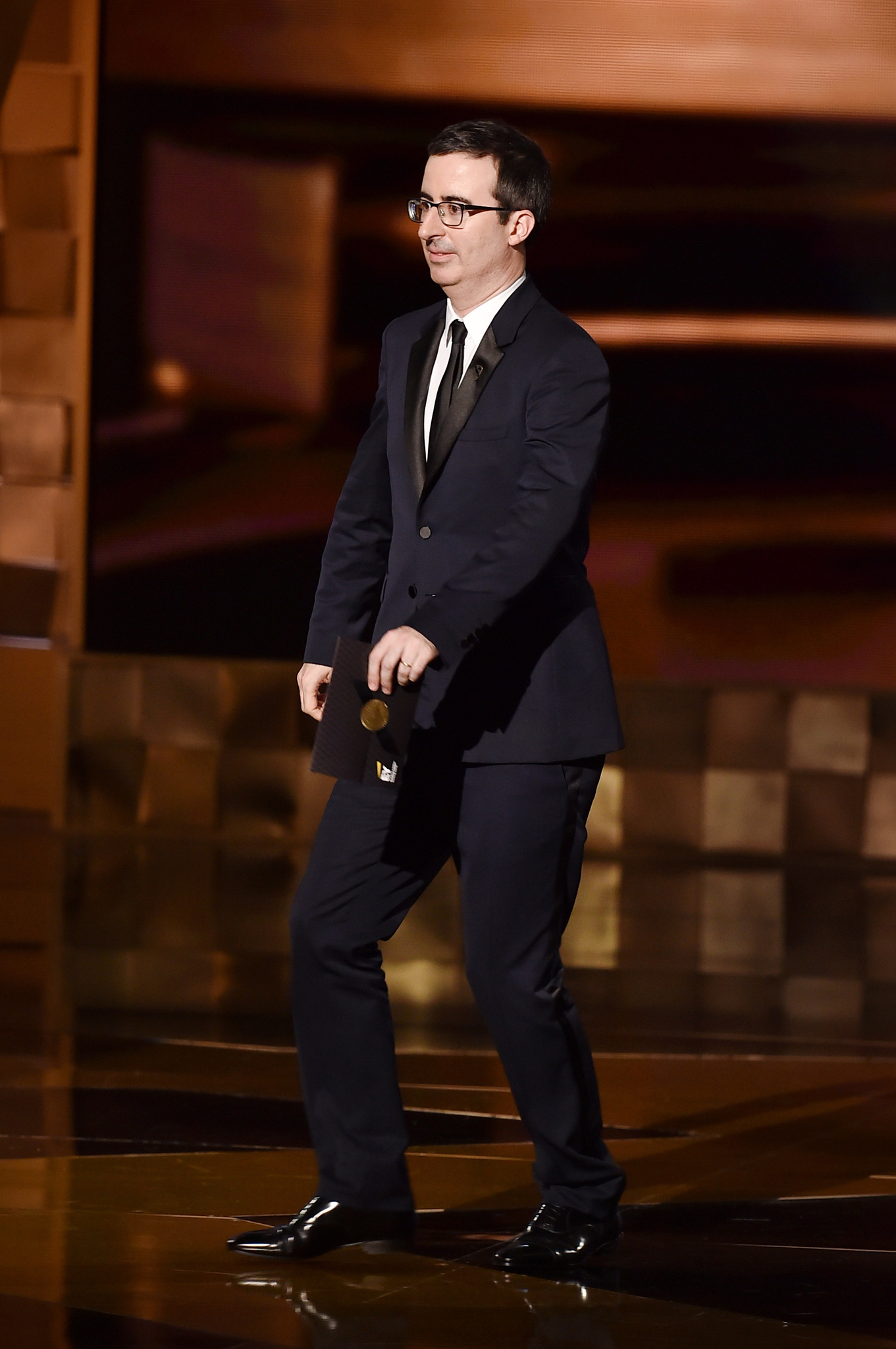 John Oliver at event of The 67th Primetime Emmy Awards (2015)