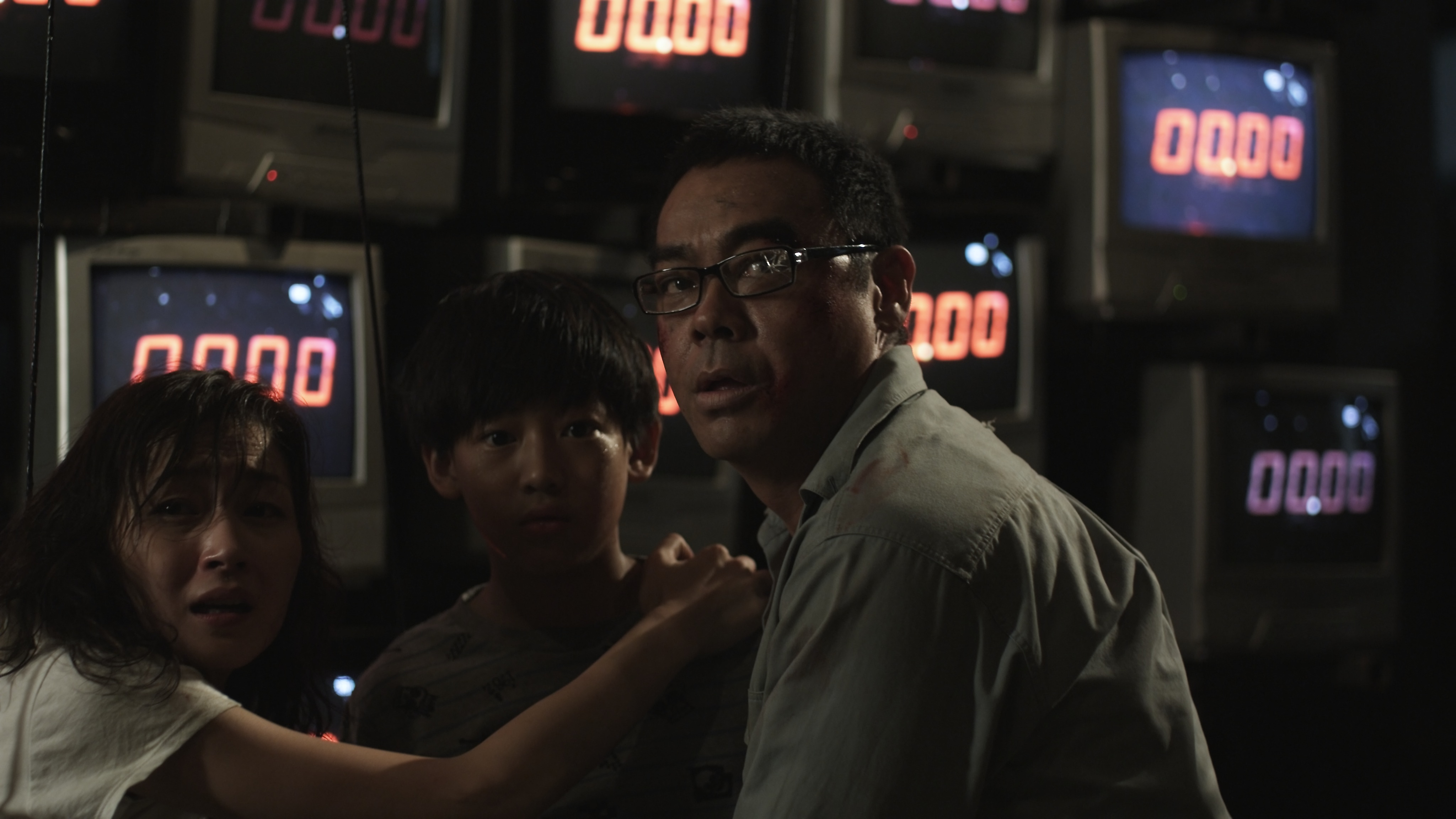 Still of Ching Wan Lau and Yee-Man Man in Zui hung (2012)